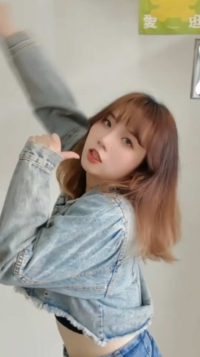 POV:當你在路上遇到你會跳舞的室友 #idle #goodthing #kpop #cover #gidle 